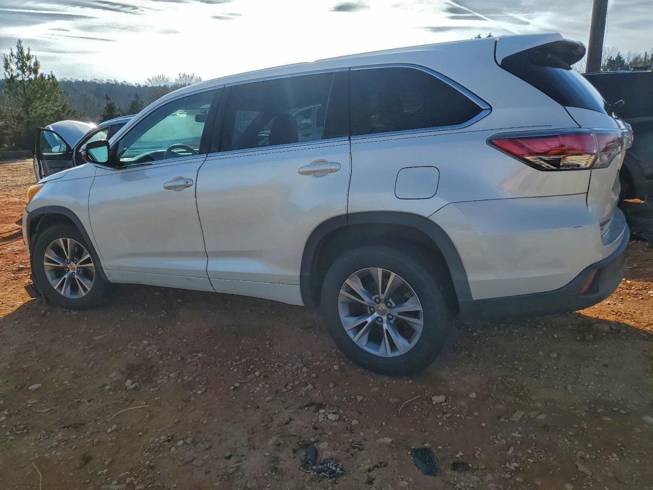 2014 Toyota Highlander - Фото 2