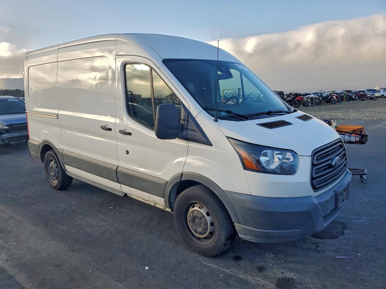 2018 Ford Transit T-150 Cargo- R & D- Pri Fleet - Фото 4