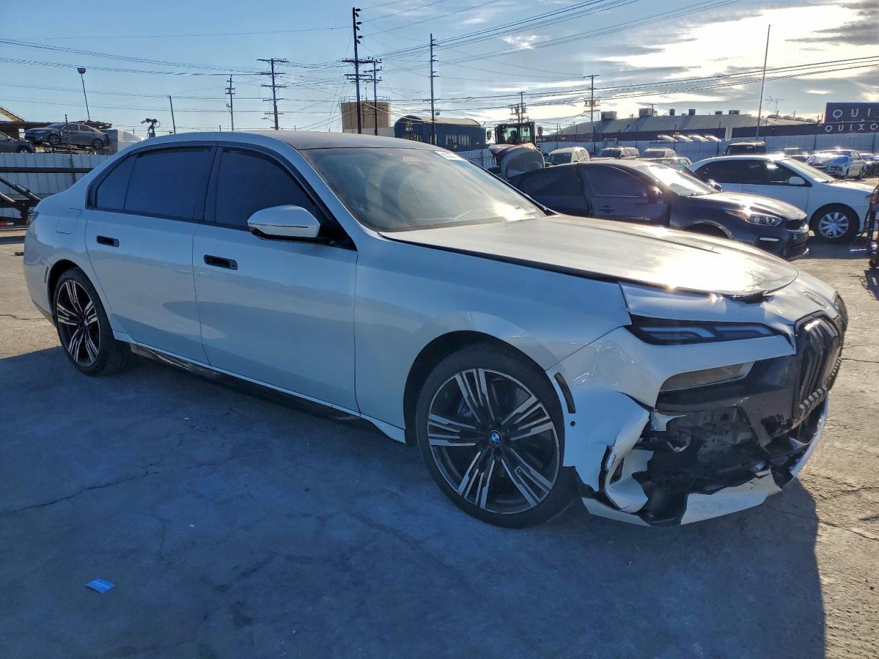 2023 BMW 740 I - Фото 4
