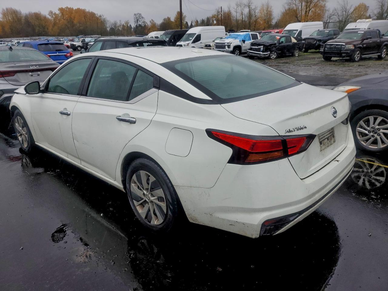 2019 Nissan Altima 2.5 S - Фото 2