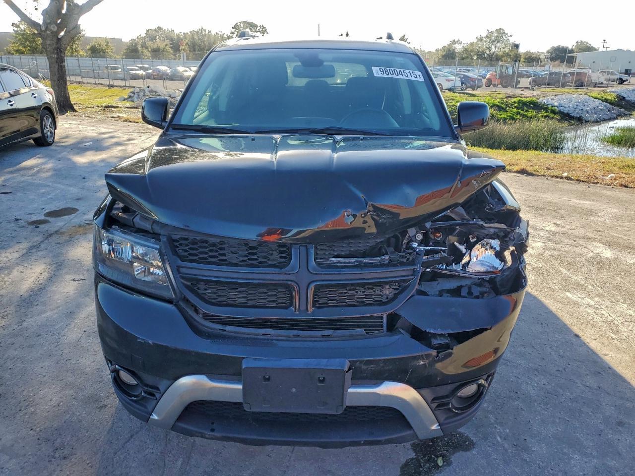 2020 Dodge Journey Crossroad - Image 5