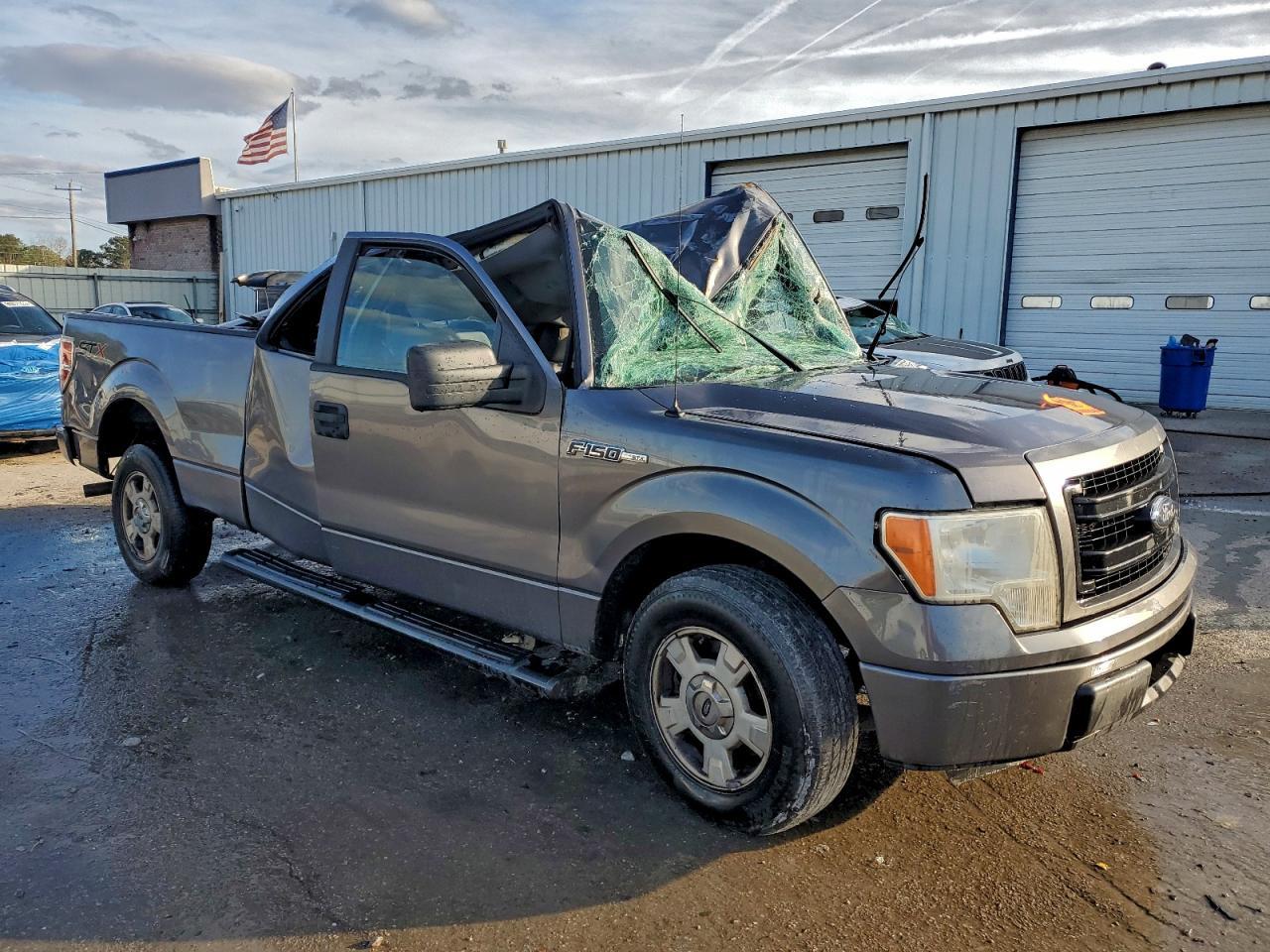 2014 Ford F150 Super Cab - Image 4
