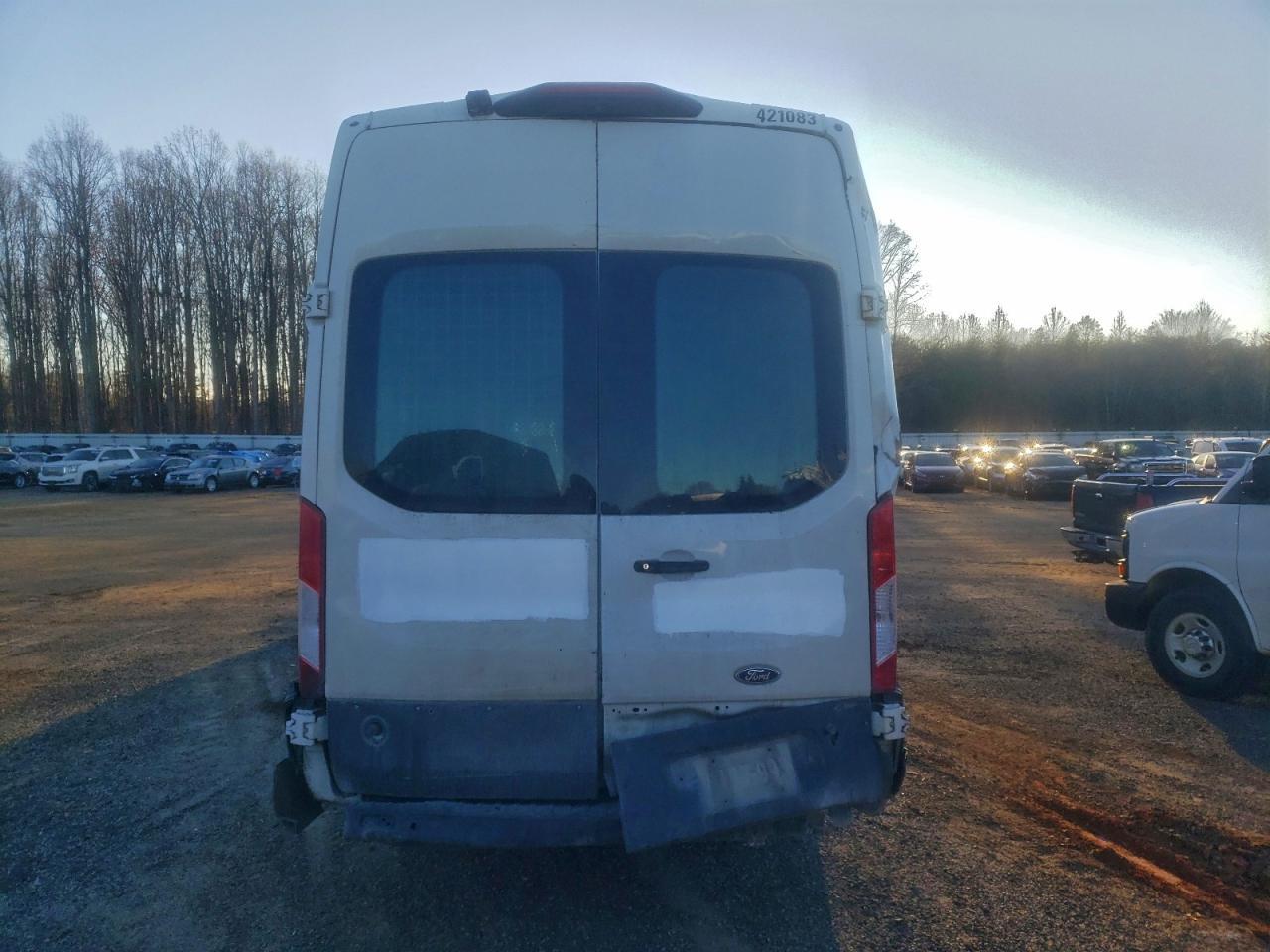 2019 Ford Transit 250 Delivery Van - Фото 6