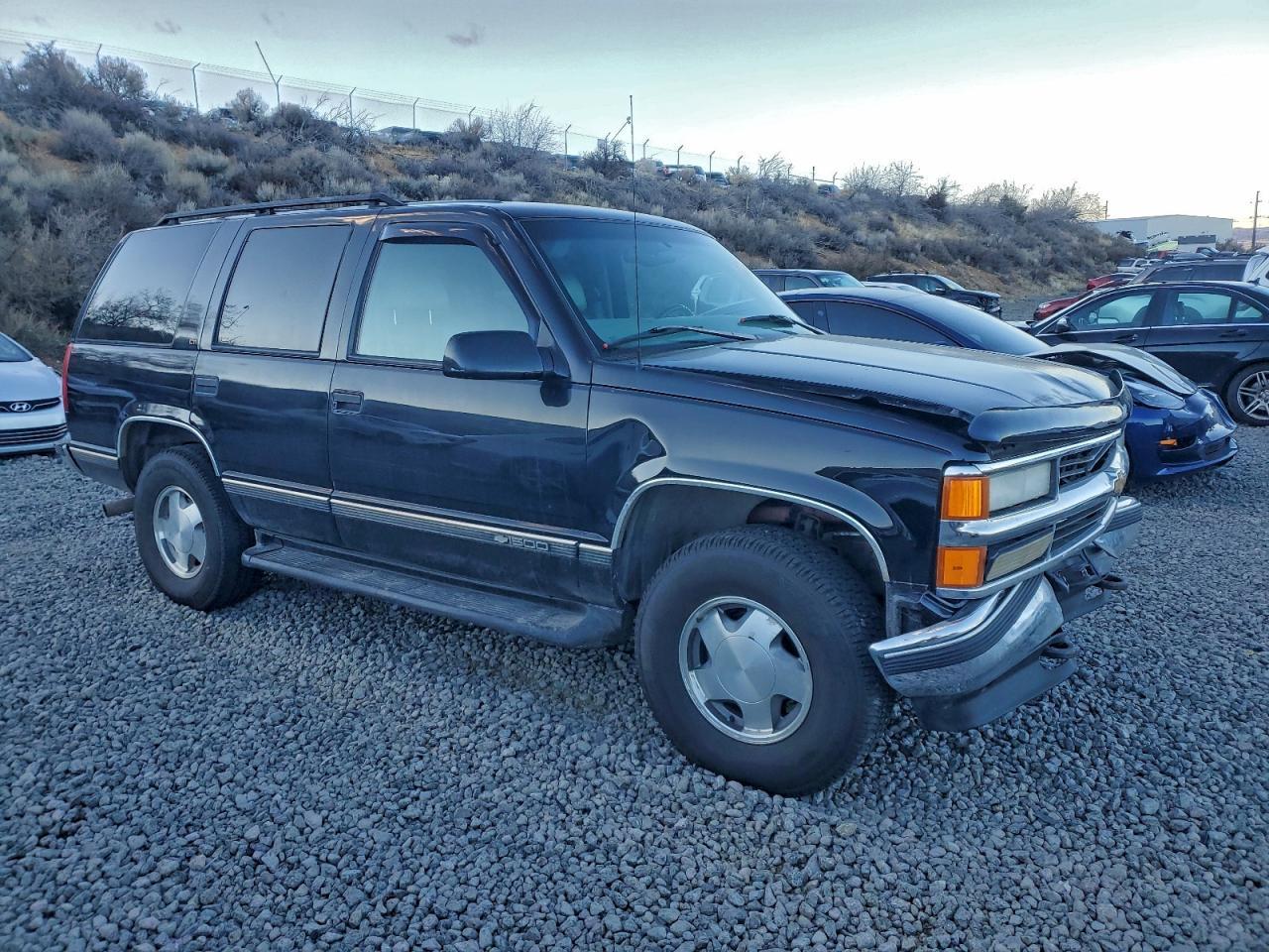 1997 Chevrolet Tahoe K1500 - Image 4