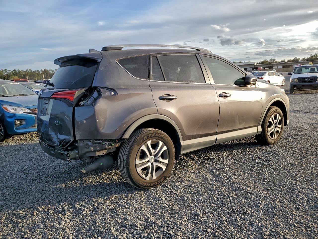 2017 Toyota Rav4 - Фото 3