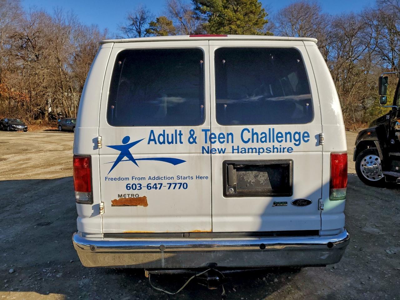 2014 Ford Econoline E350 Super Duty Wagon - Фото 6