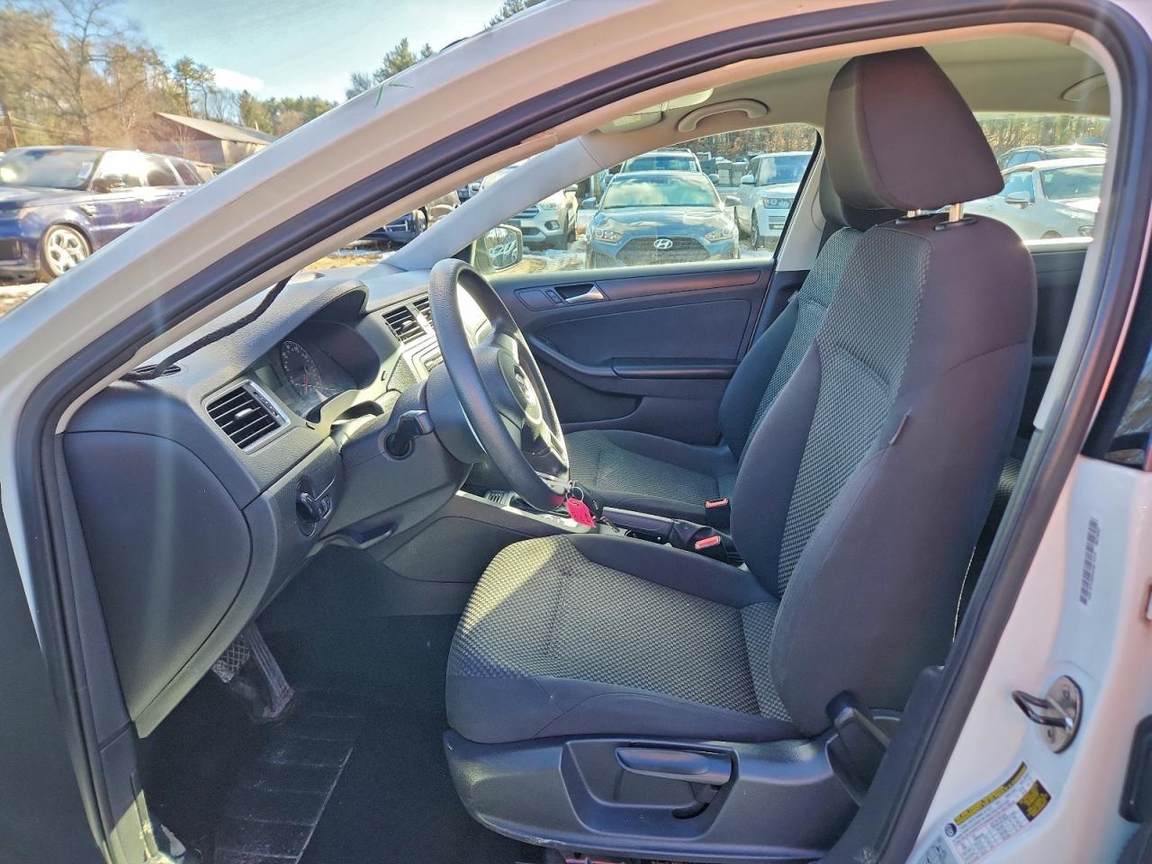 2014 Volkswagen Jetta Base - Image 7