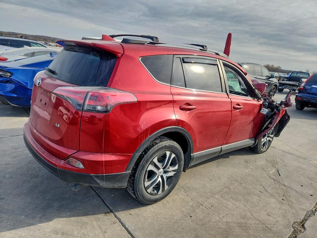 2017 Toyota Rav4 Le - Фото 3