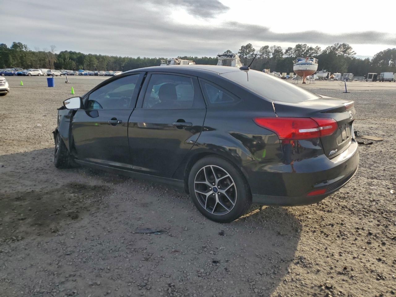 2017 Ford Focus Sel - Фото 2