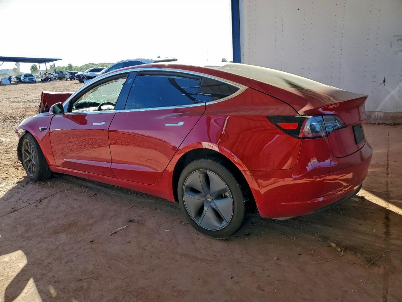 2019 Tesla Model 3 - Фото 2