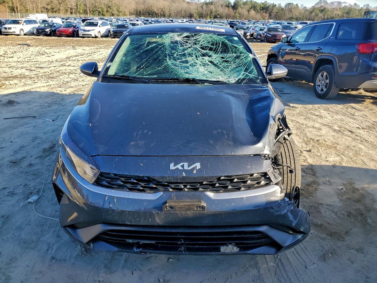 2024 Kia Forte - Image 5