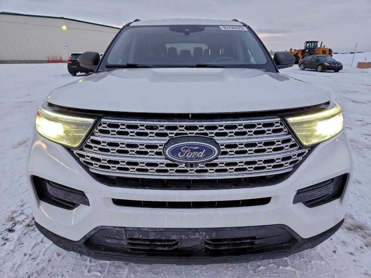 2023 Ford Explorer Xlt - Фото 5