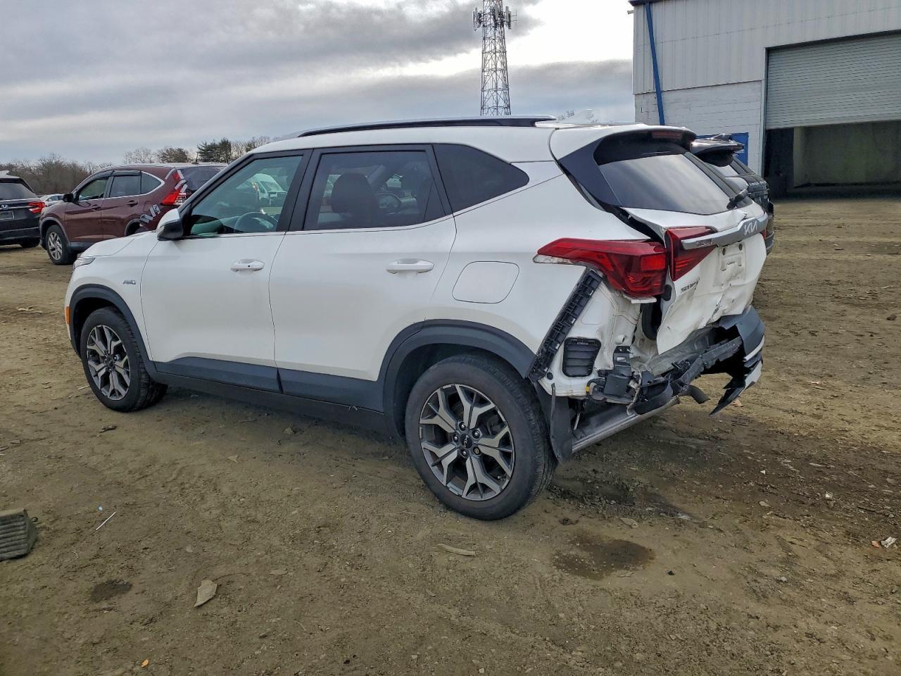 2022 Kia Seltos Ex - Image 2