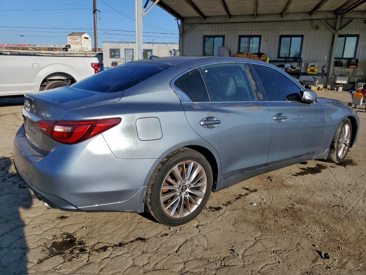2018 Infiniti Q50 Luxe - Фото 3