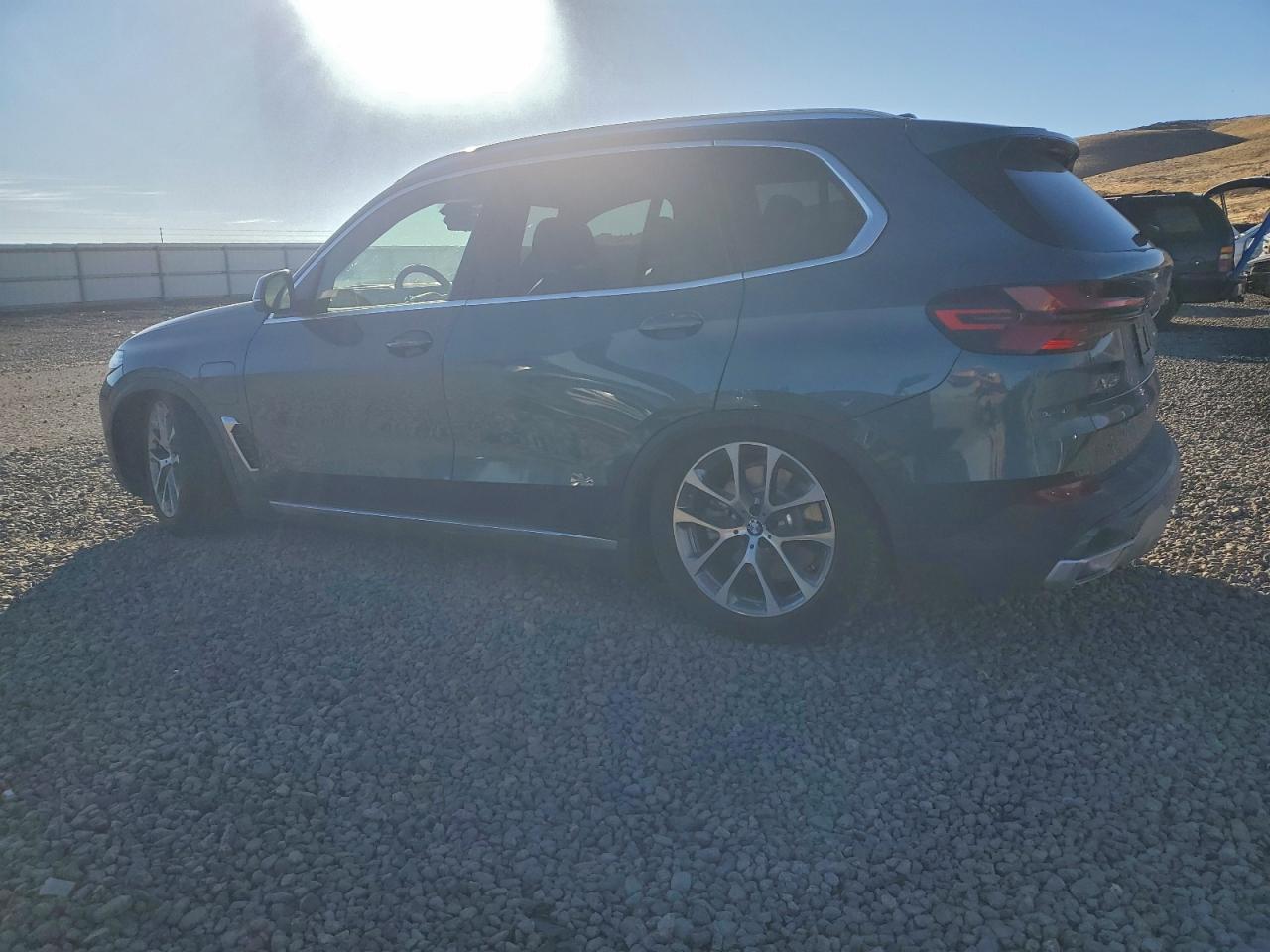 2026 BMW X5 xDrive50E - Фото 2