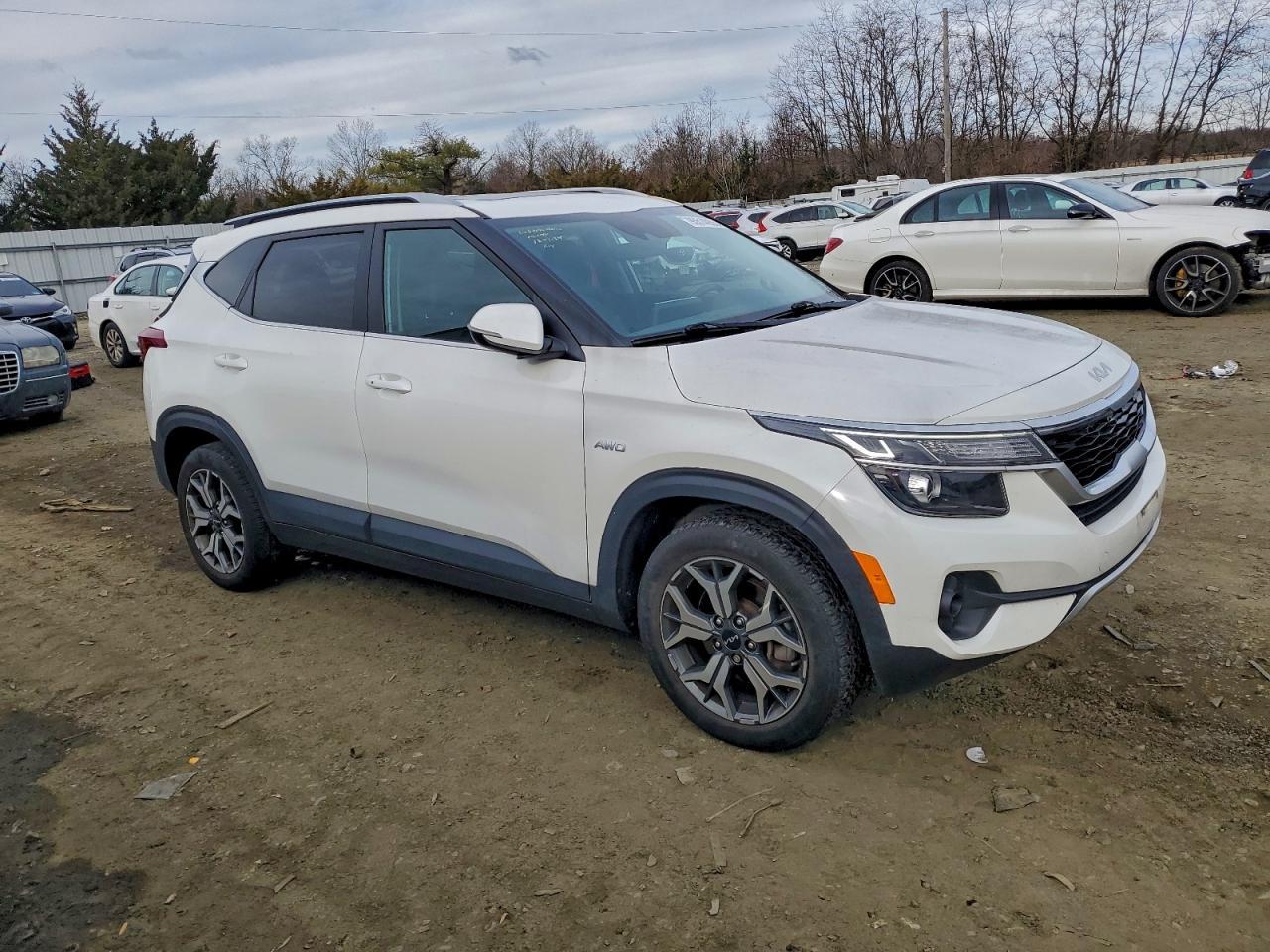 2022 Kia Seltos Ex - Image 4