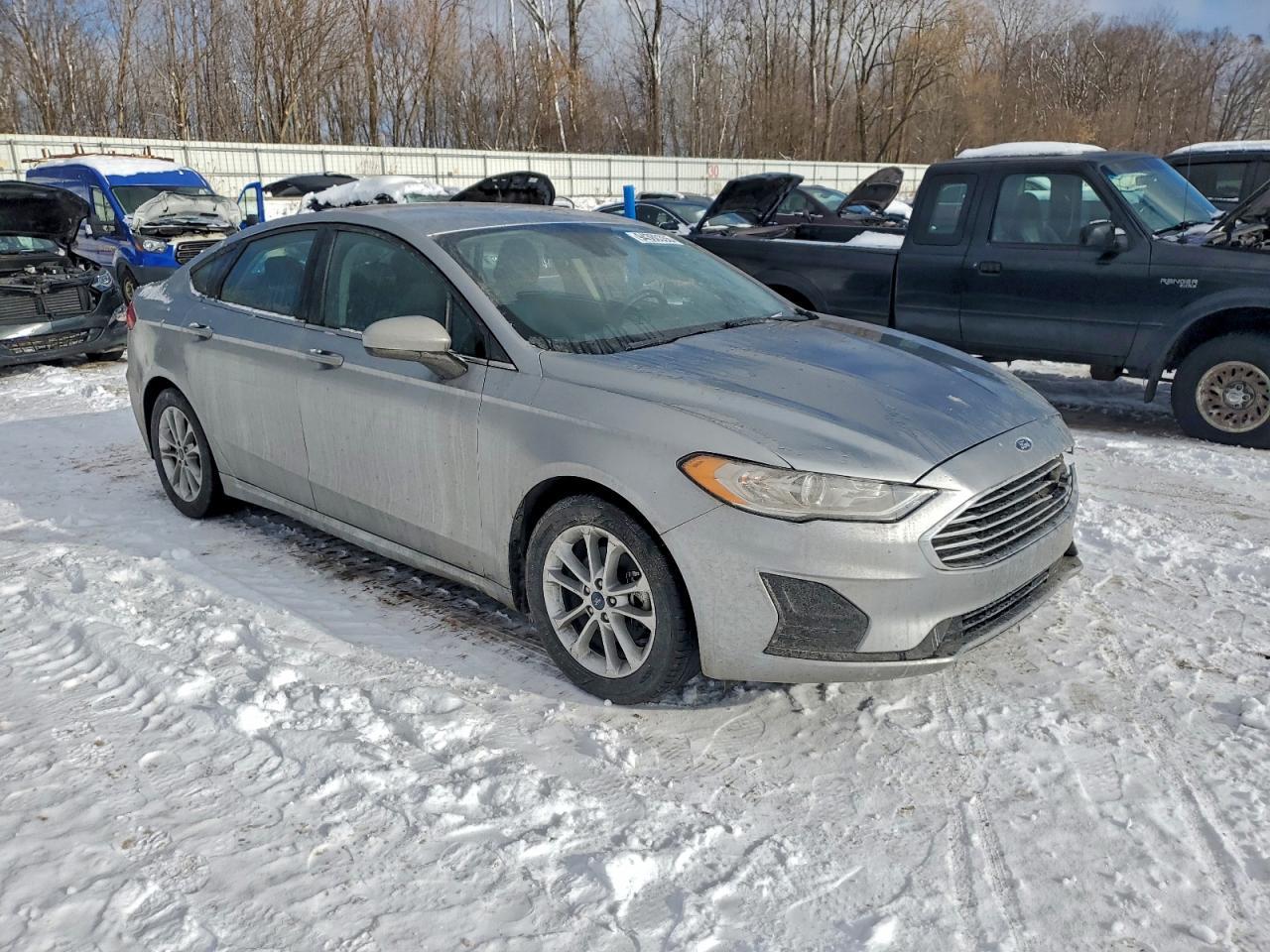 2020 Ford Fusion Se - Фото 4