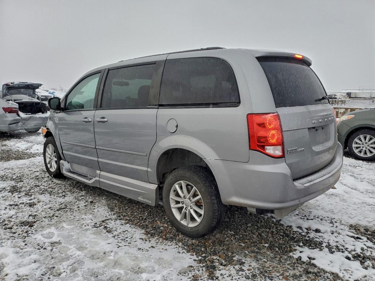 2015 Dodge Grand Caravan Sxt - Image 2