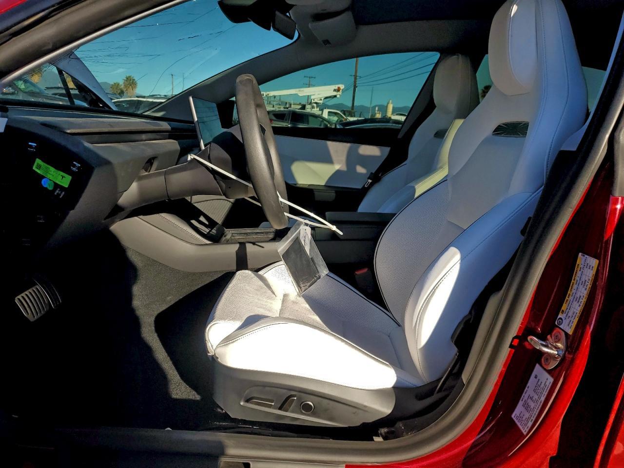 2024 Tesla Model 3 - Image 7