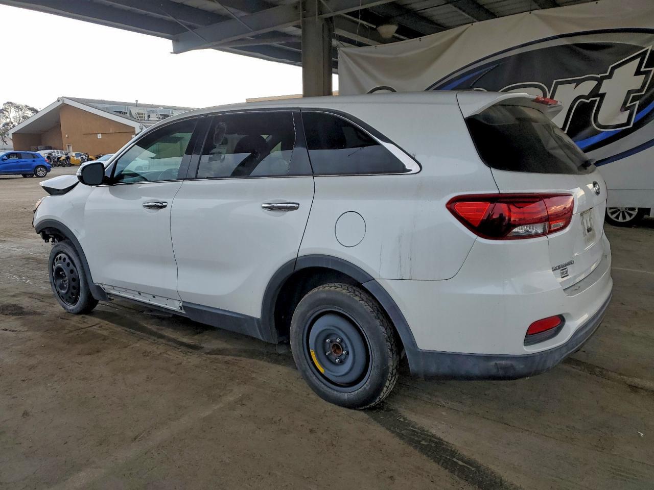 2020 Kia Sorento S - Image 2