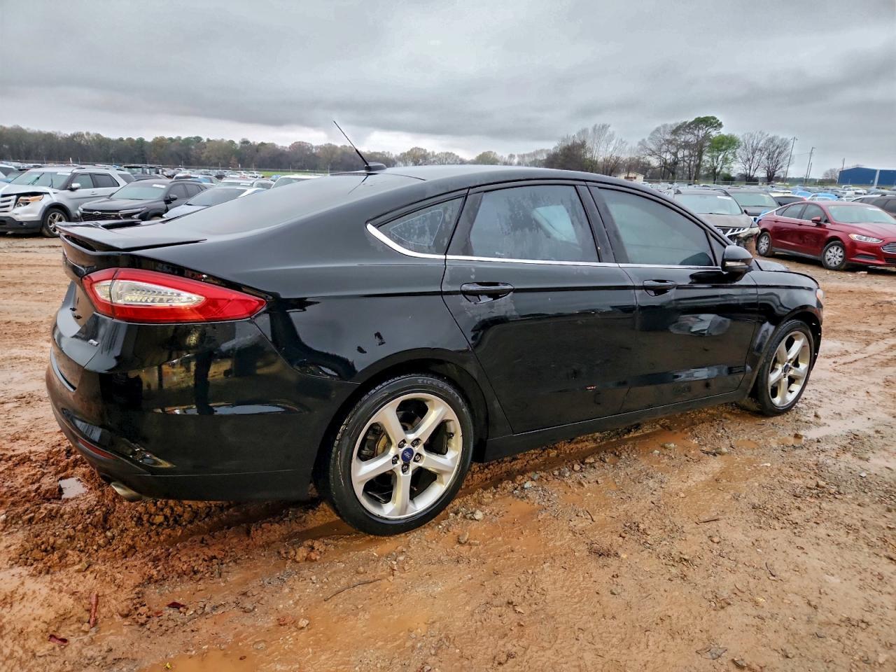 2016 Ford Fusion Se - Фото 3