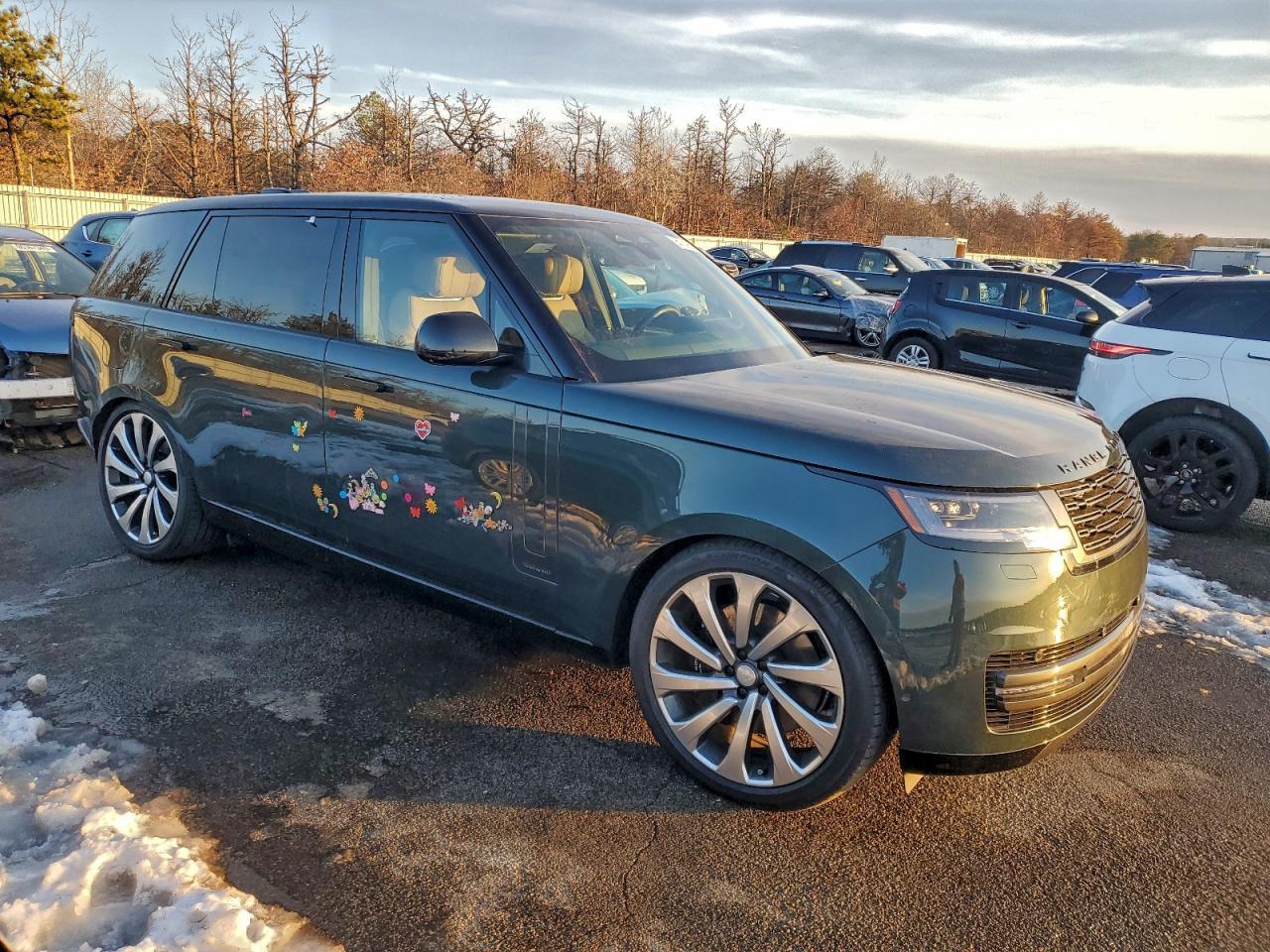 2025 Land Rover Range Rover Autobiography - Image 4