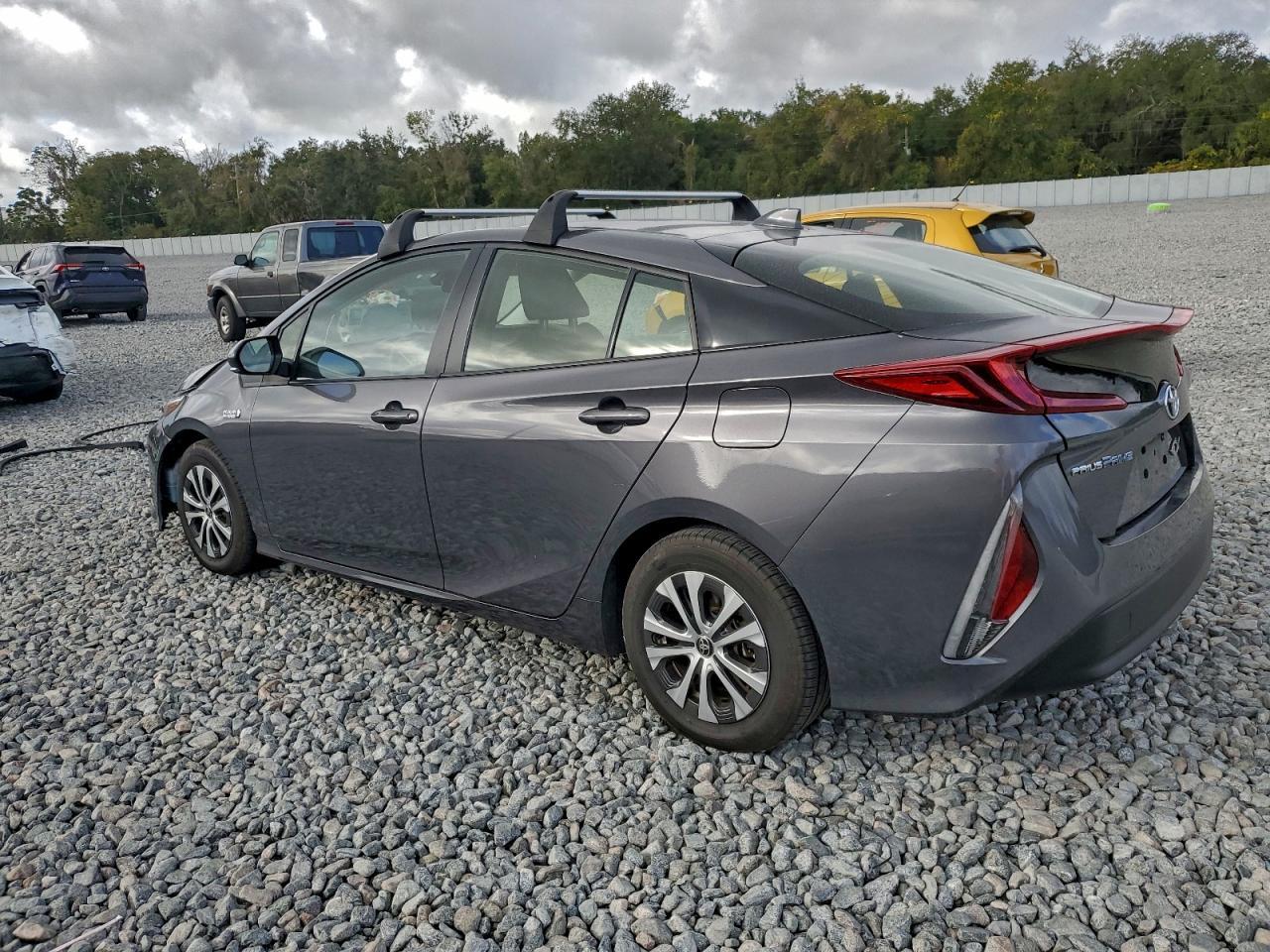 2022 Toyota Prius Prime Le - Фото 2