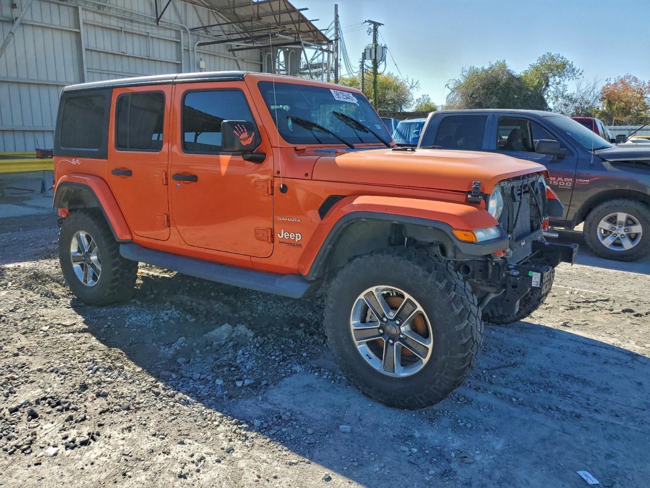 2018 Jeep Wrangler Unlimited Sahara - Image 4