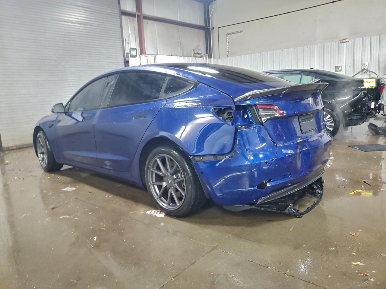 2022 Tesla Model 3 - Image 2