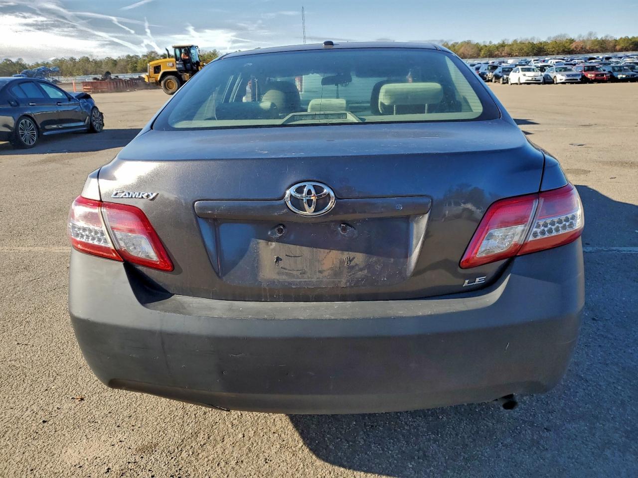 2010 Toyota Camry Base - Фото 6