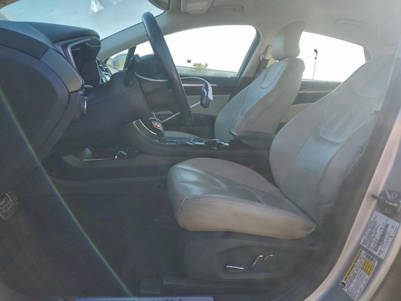 2016 Ford Fusion Titanium Hev - Фото 7