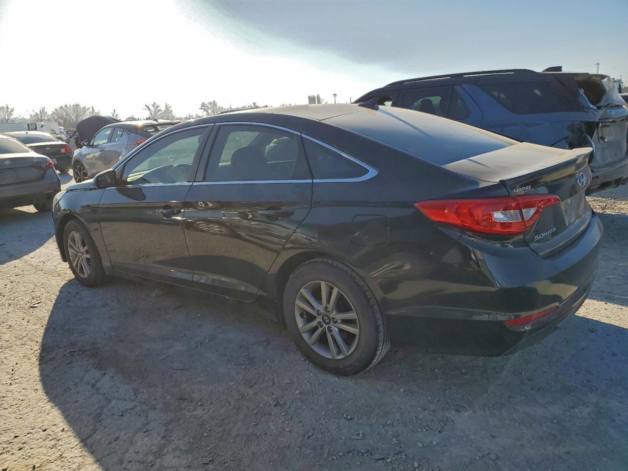 2017 Hyundai Sonata Se - Image 2