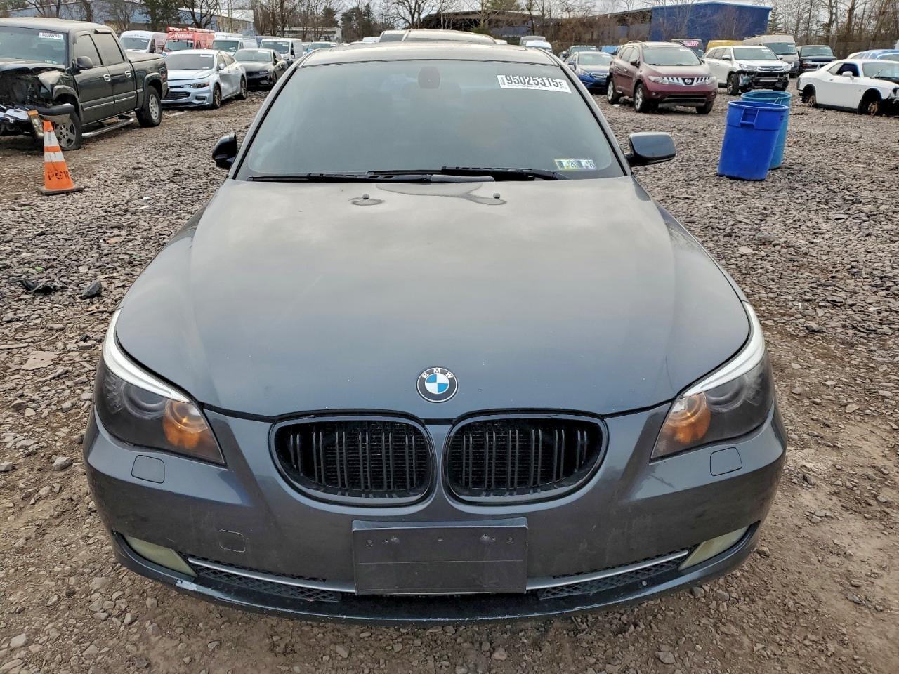 2010 BMW 528 Xi - Image 5
