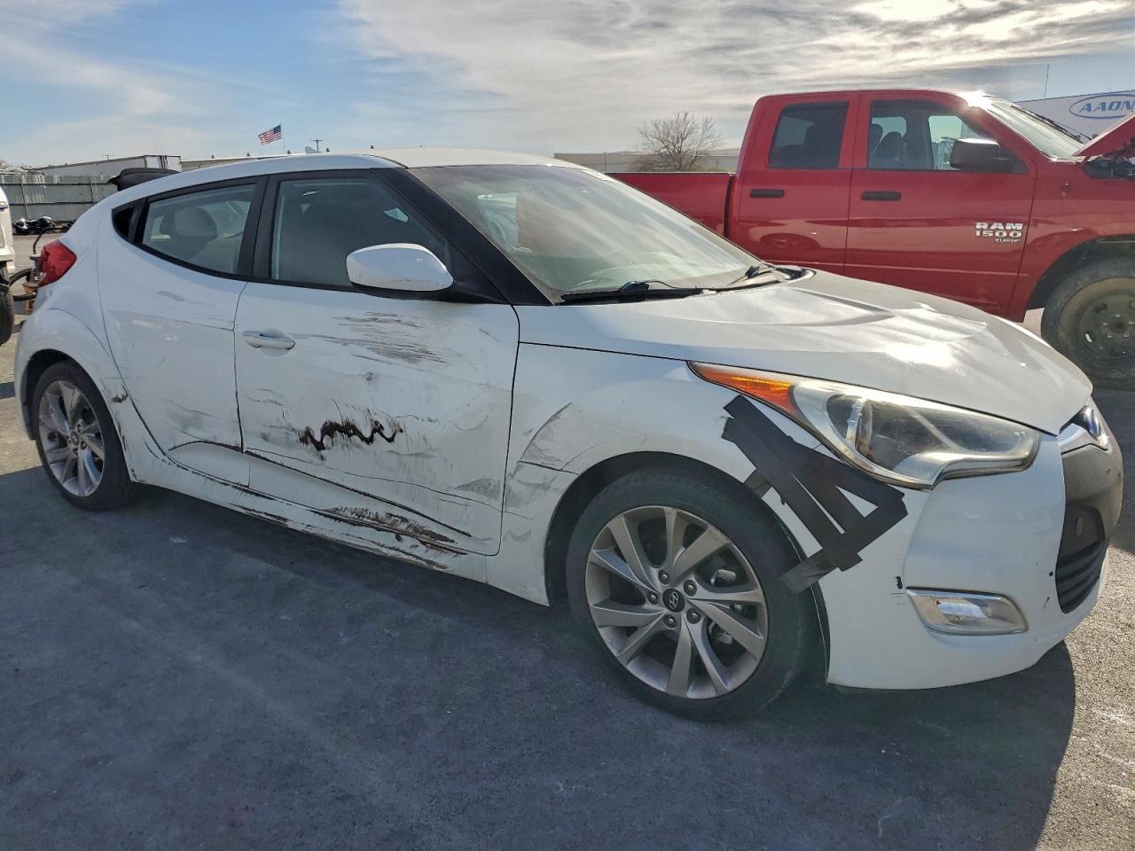2017 Hyundai Veloster Base - Фото 4