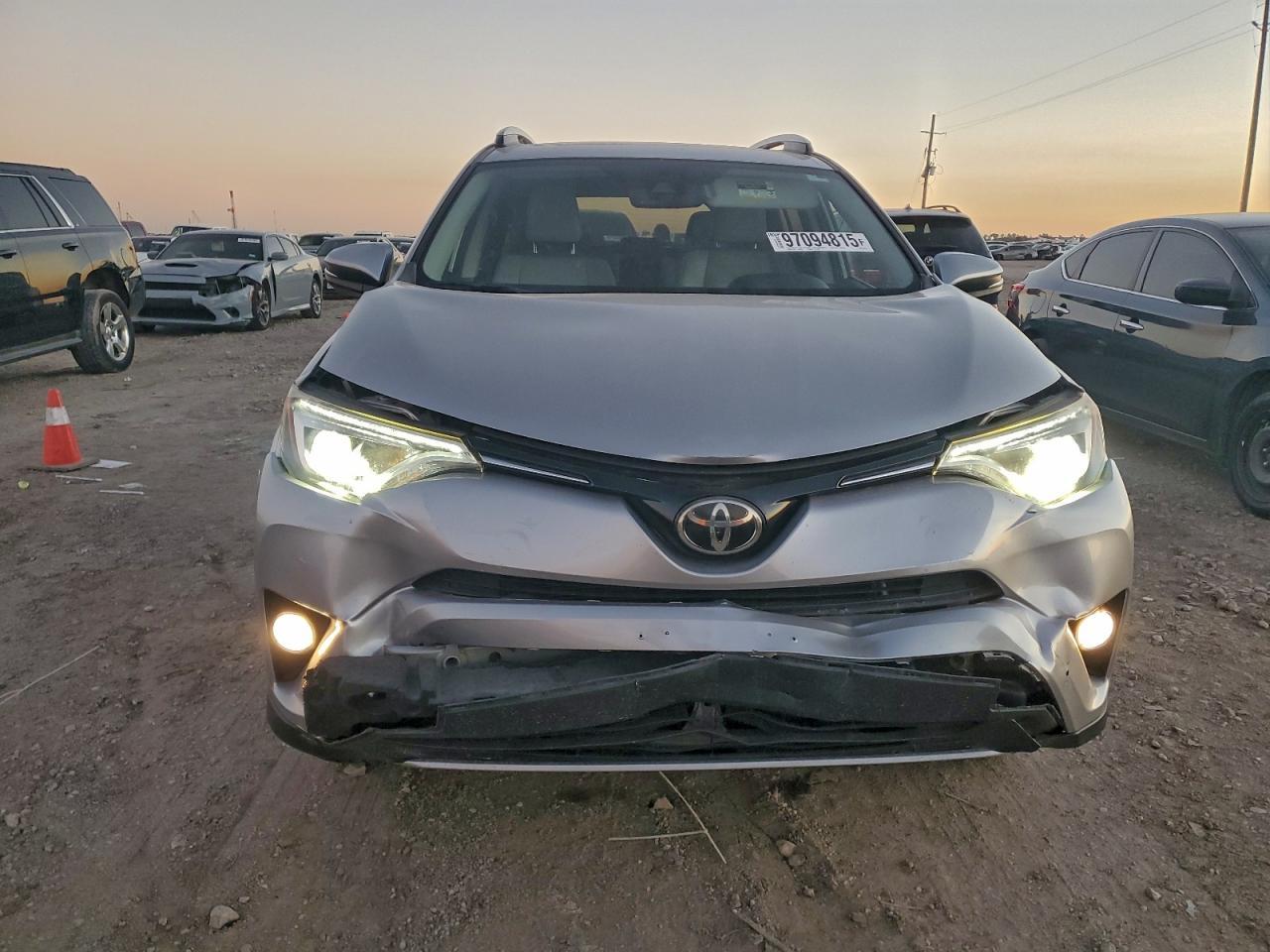 2017 Toyota Rav4 Limited - Image 5