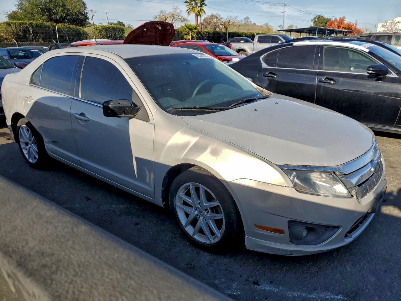 2010 Ford Fusion - Image 4