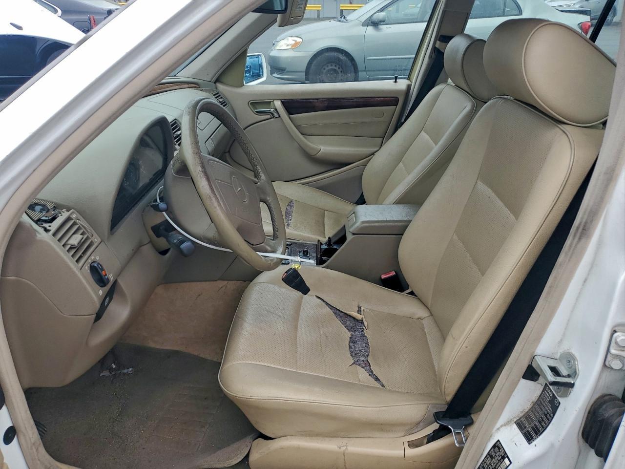 1999 Mercedes Benz C Class C300 4D Spor - Image 7