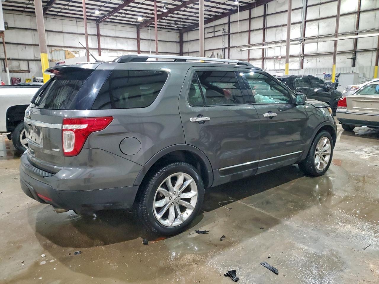 2015 Ford Explorer Xlt - Фото 3