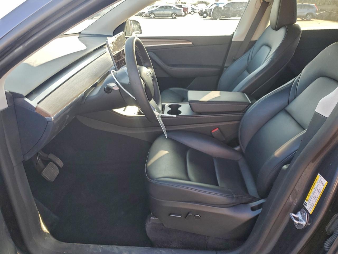 2023 Tesla Model Y - Image 7
