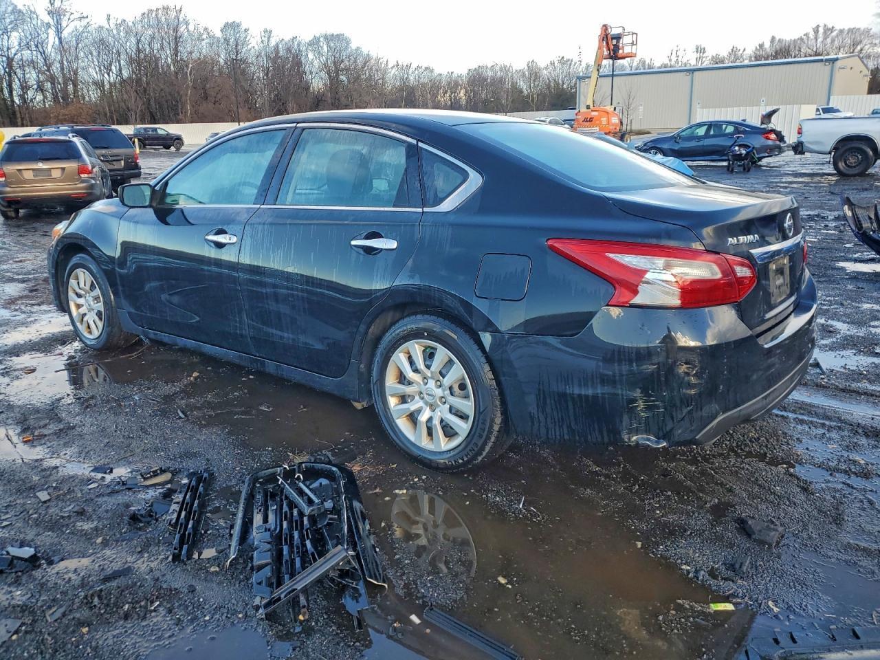 2017 Nissan Altima 2.5 - Image 2