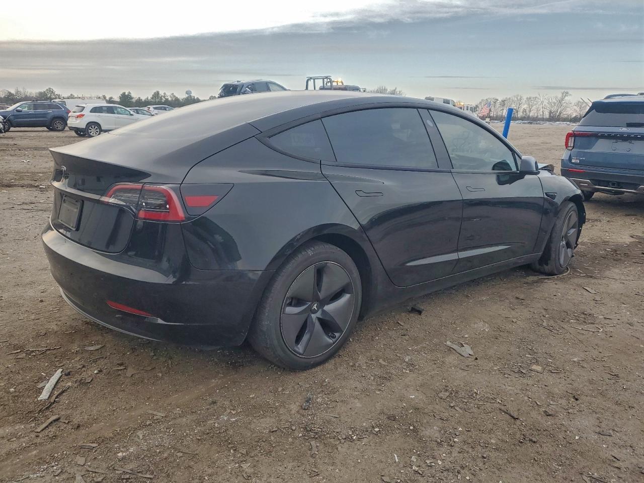 2023 Tesla Model 3 - Image 3