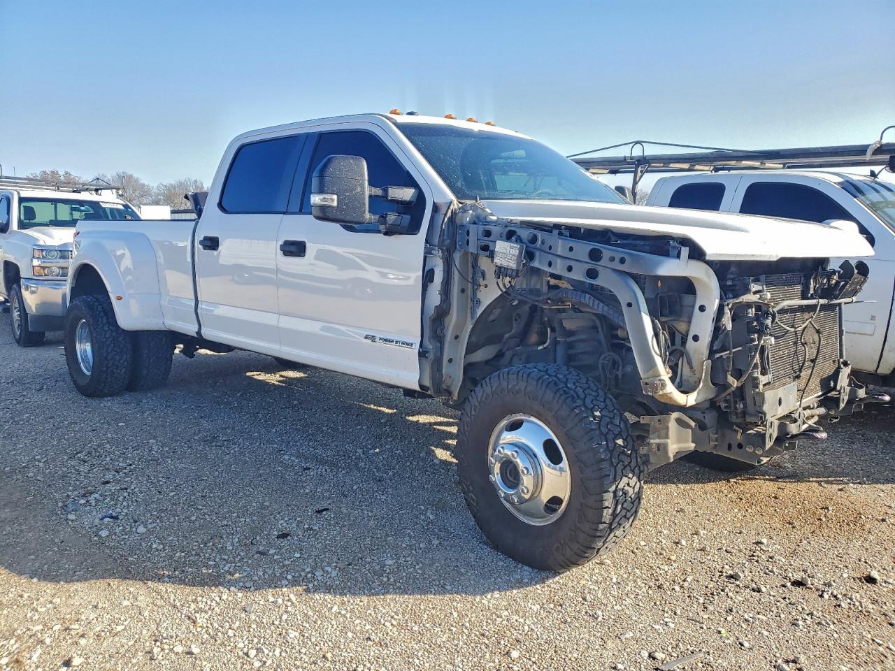 2019 Ford F350 Super Duty - Image 4