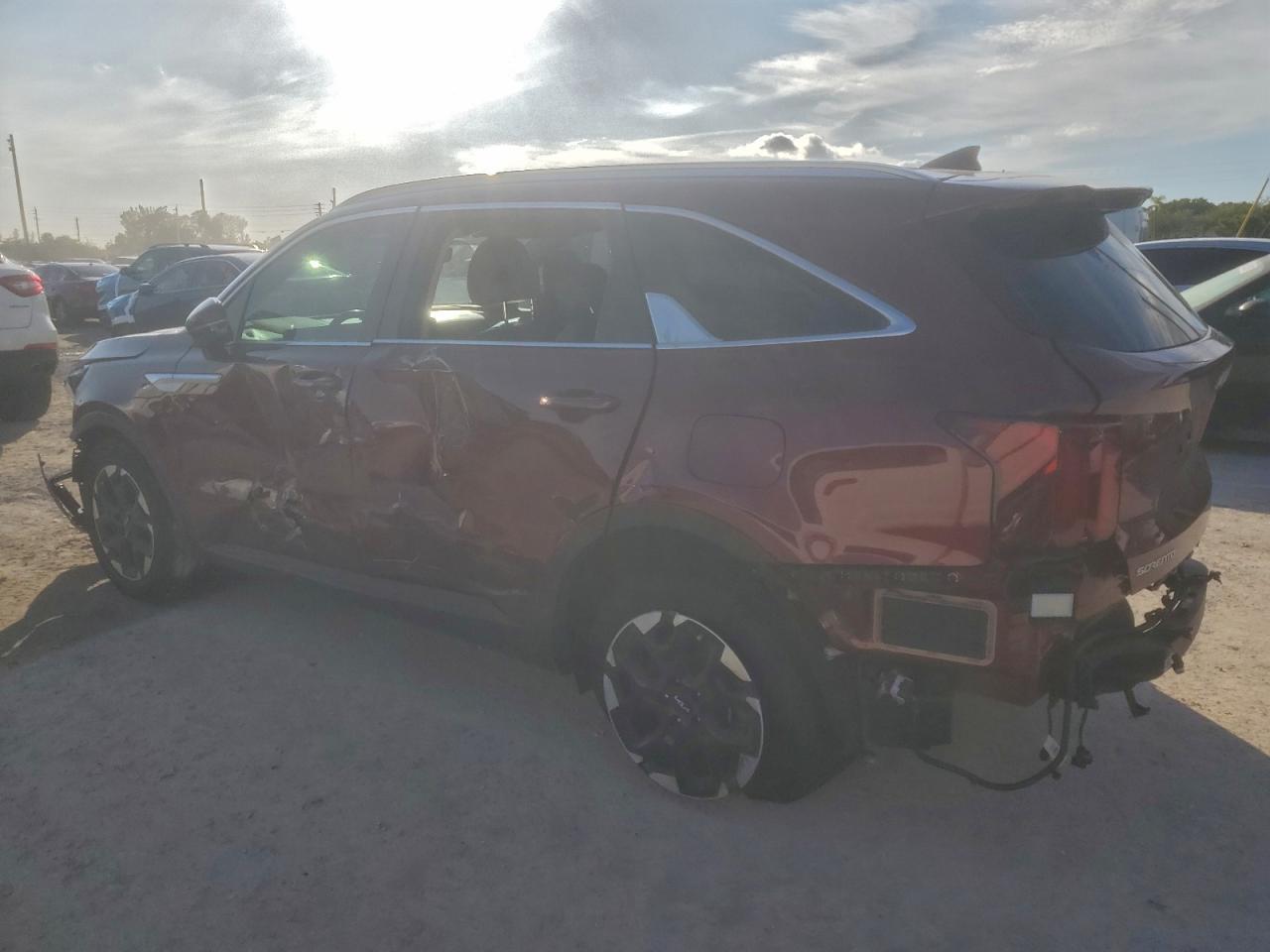 2024 Kia Sorento S - Фото 2