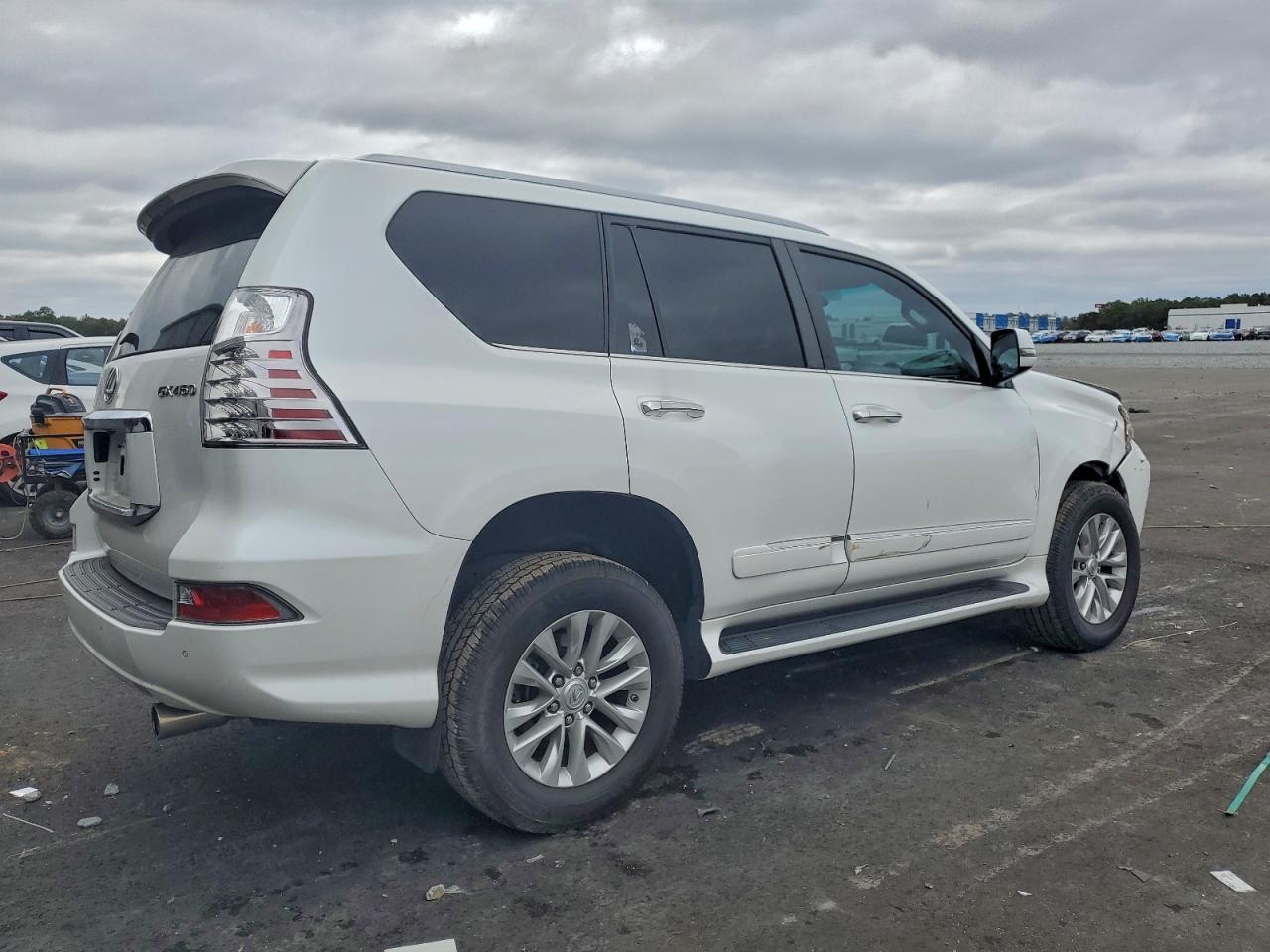 2015 Lexus Gx 460 - Image 3