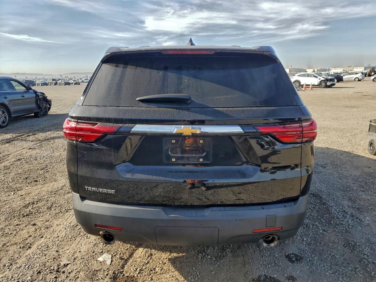 2022 Chevrolet Traverse Ls - Image 6