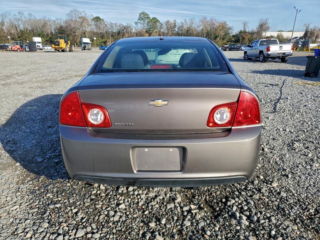 2011 Chevrolet Malibu Ls - Фото 6