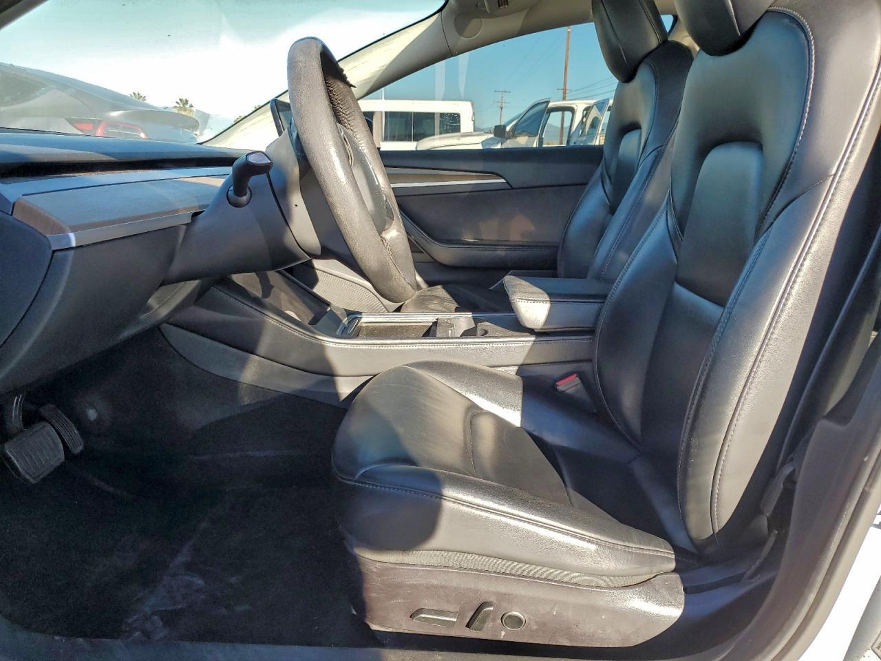 2021 Tesla Model 3 - Image 7