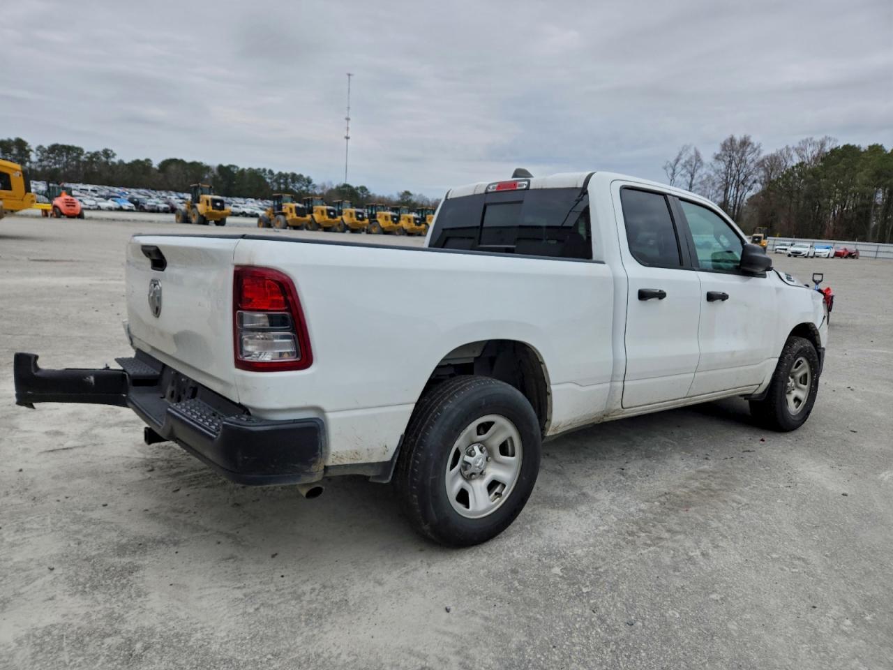 2024 Ram 1500 Tradesman - Фото 3