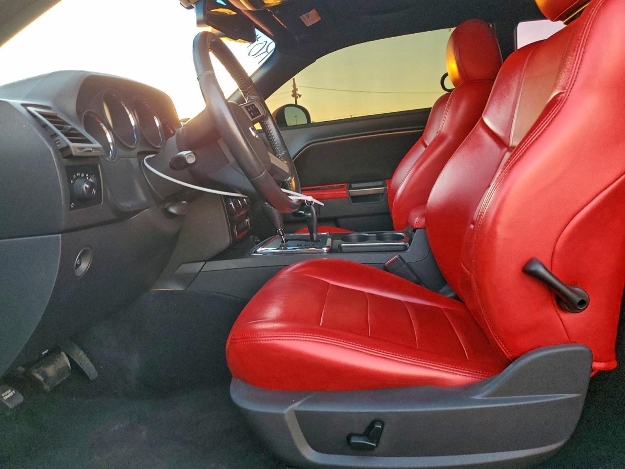 2009 Dodge Challenger R/T - Image 7