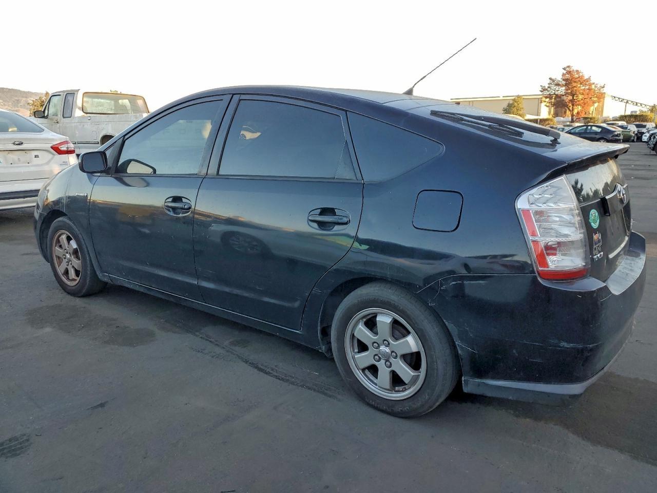 2006 Toyota Prius Base - Image 2
